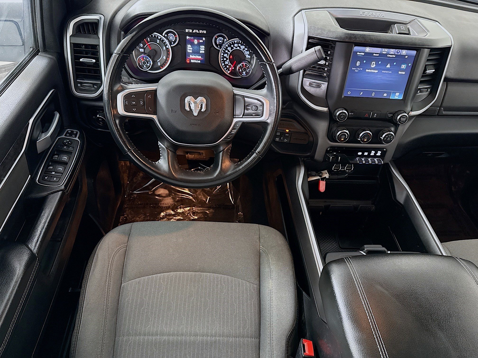 Used 2024 RAM 2500 Big Horn w/ Off Road Package AWD/4WD image 17