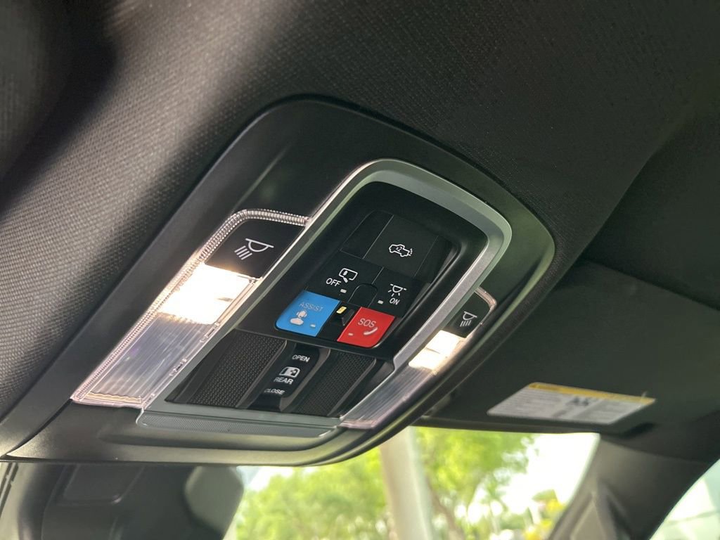 Used 2025 RAM 1500 Big Horn RWD image 48