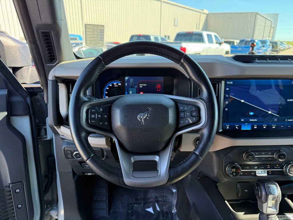 Used 2023 Ford Bronco Wildtrak image 14