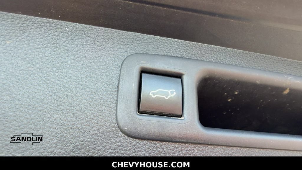 Used 2022 Toyota Highlander XLE FWD image 33