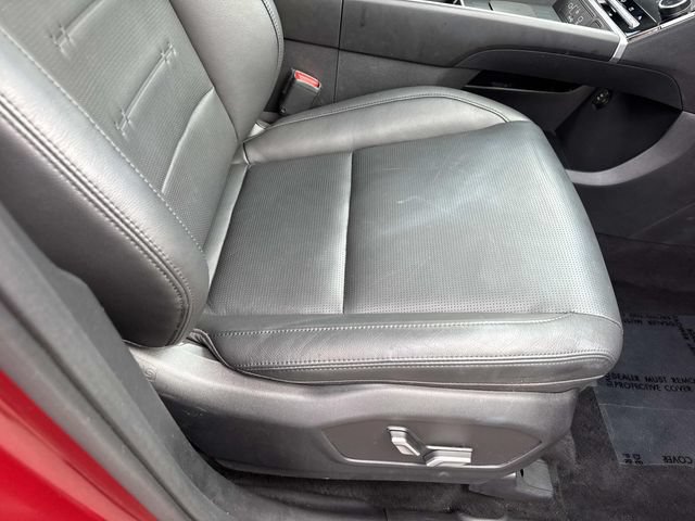 Used 2025 Hyundai Santa Fe Limited AWD/4WD image 10