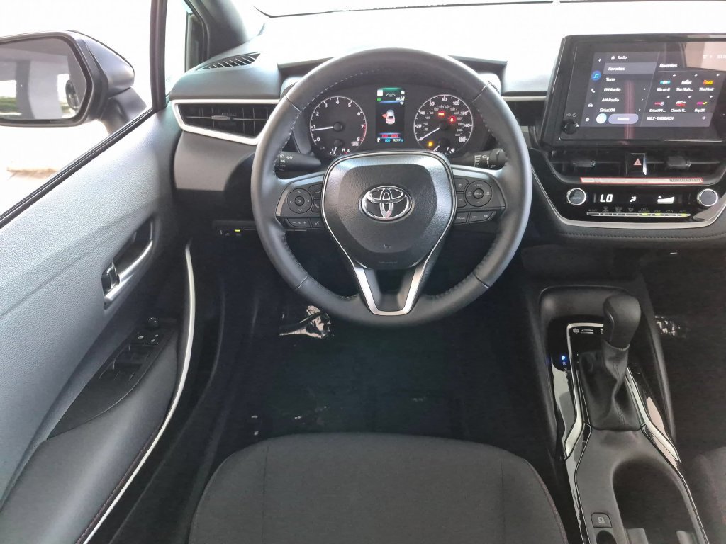 Used 2025 Toyota Corolla SE FWD image 21