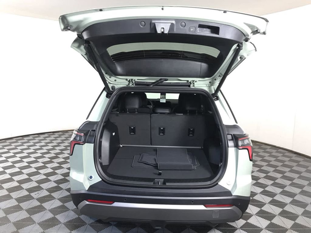 New 2026 Chevrolet Equinox LT w/ Convenience Package II image 14