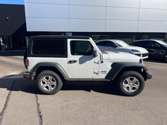 Used 2019 Jeep Wrangler Sport AWD/4WD image 2
