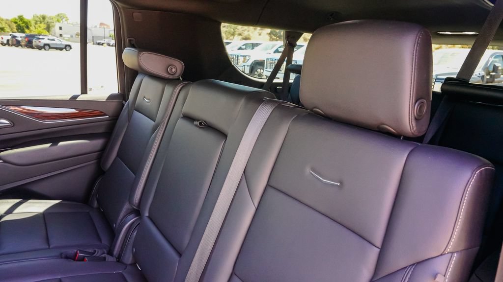 Certified 2021 Cadillac Escalade ESV Luxury RWD image 11