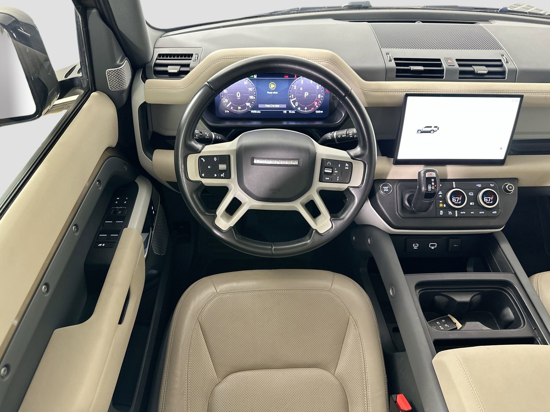 Used 2023 Land Rover Defender 130 SE image 25