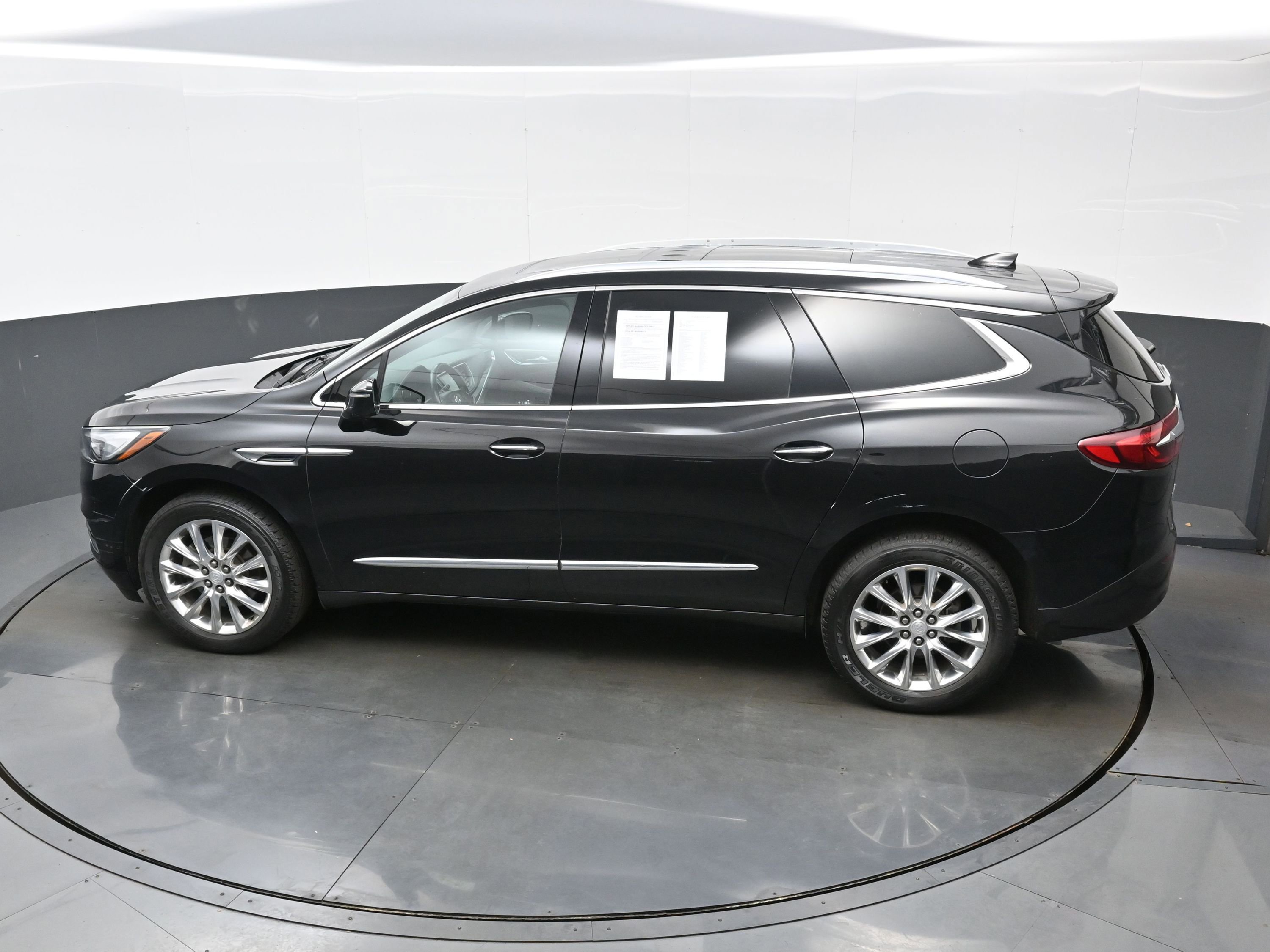 Used 2018 Buick Enclave Premium w/ Experience Buick Package image 36