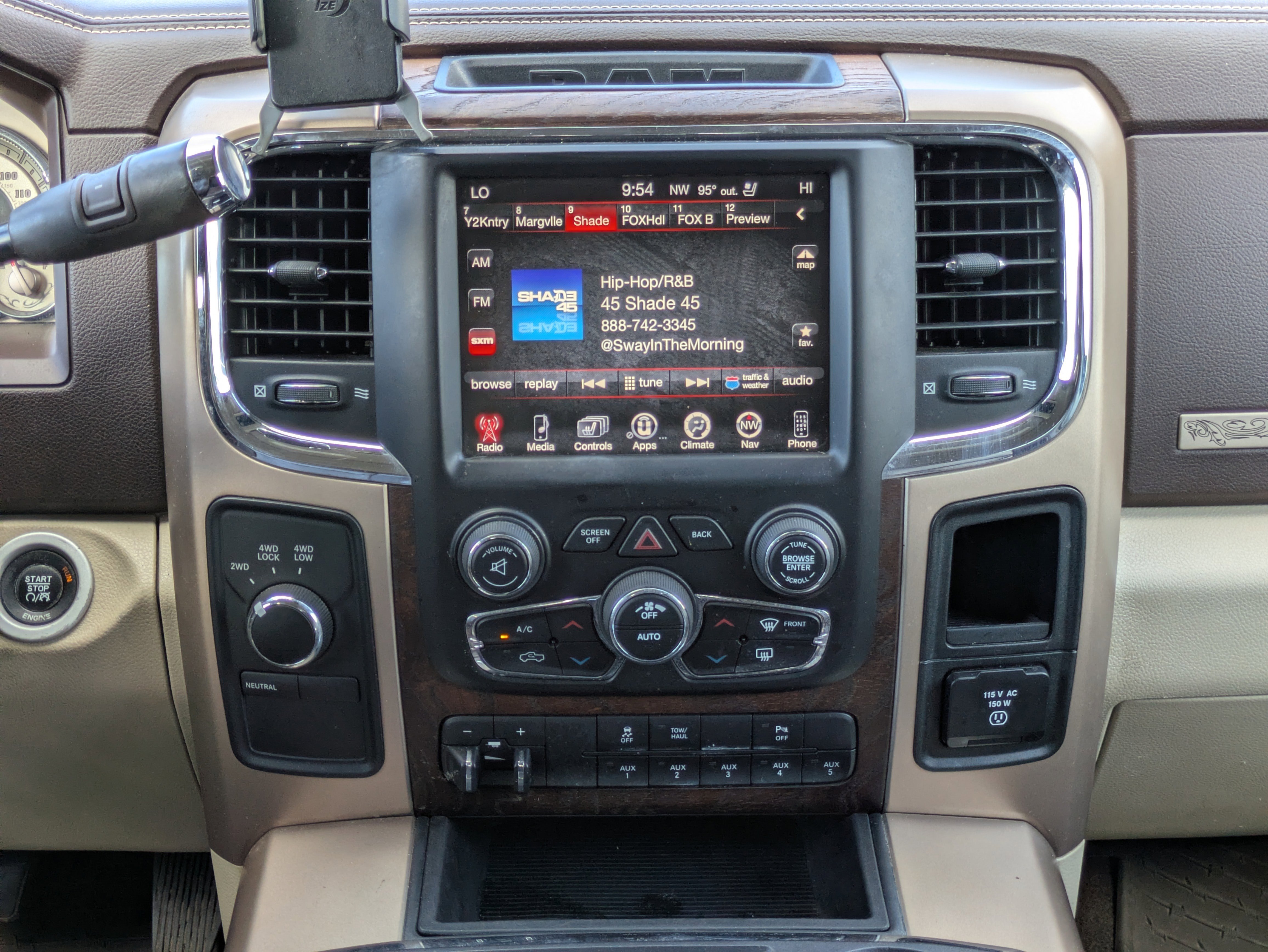 Used 2015 RAM 2500 Longhorn w/ Convenience Group image 15