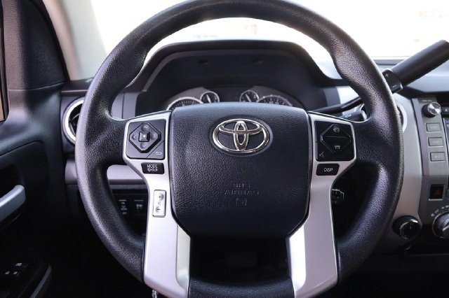 Used 2017 Toyota Tundra SR5 AWD/4WD image 9