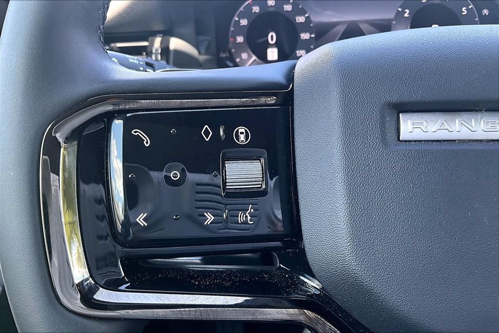 Certified 2026 Land Rover Range Rover Evoque S AWD/4WD image 19