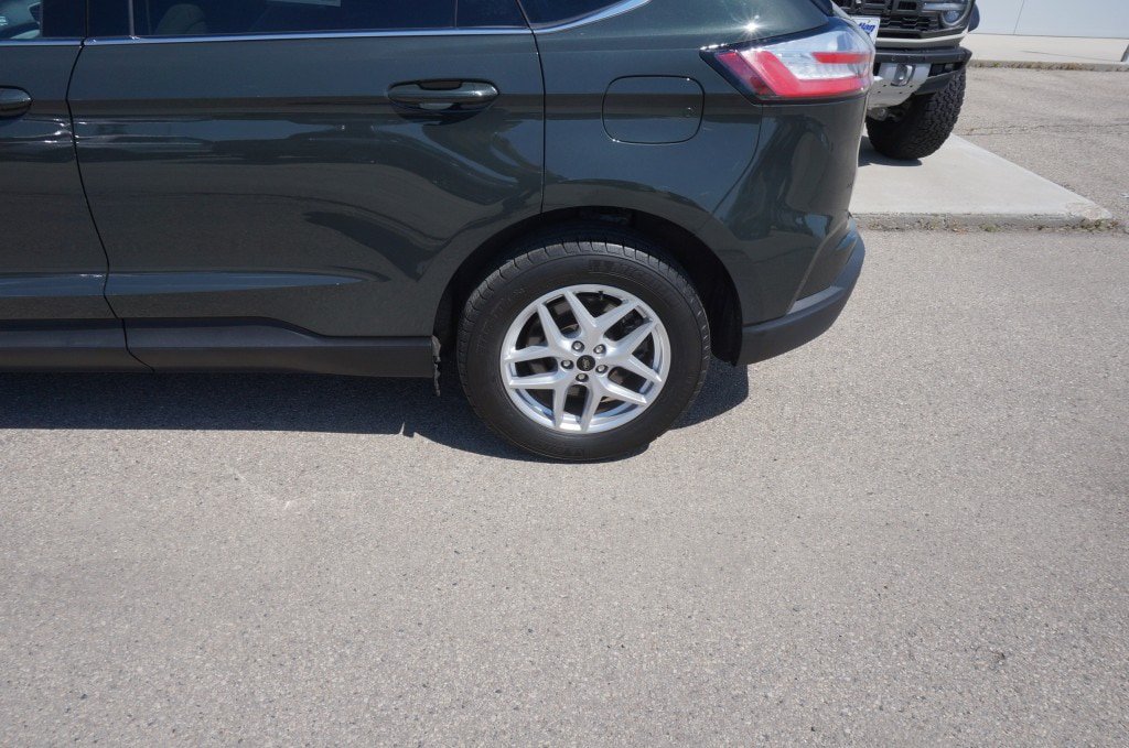 Used 2023 Ford Edge SEL w/ Convenience Package AWD/4WD image 2