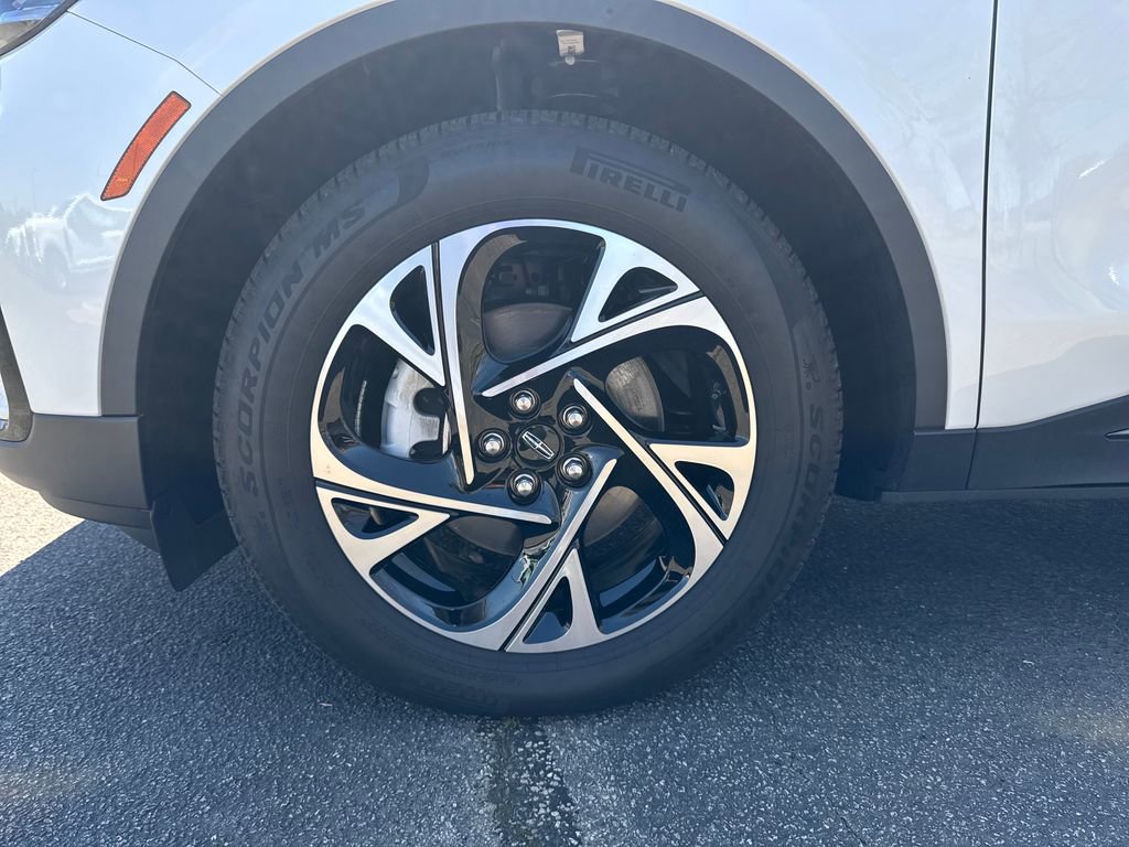 Used 2025 Lincoln Nautilus Premier w/ Jet Appearance Package image 22