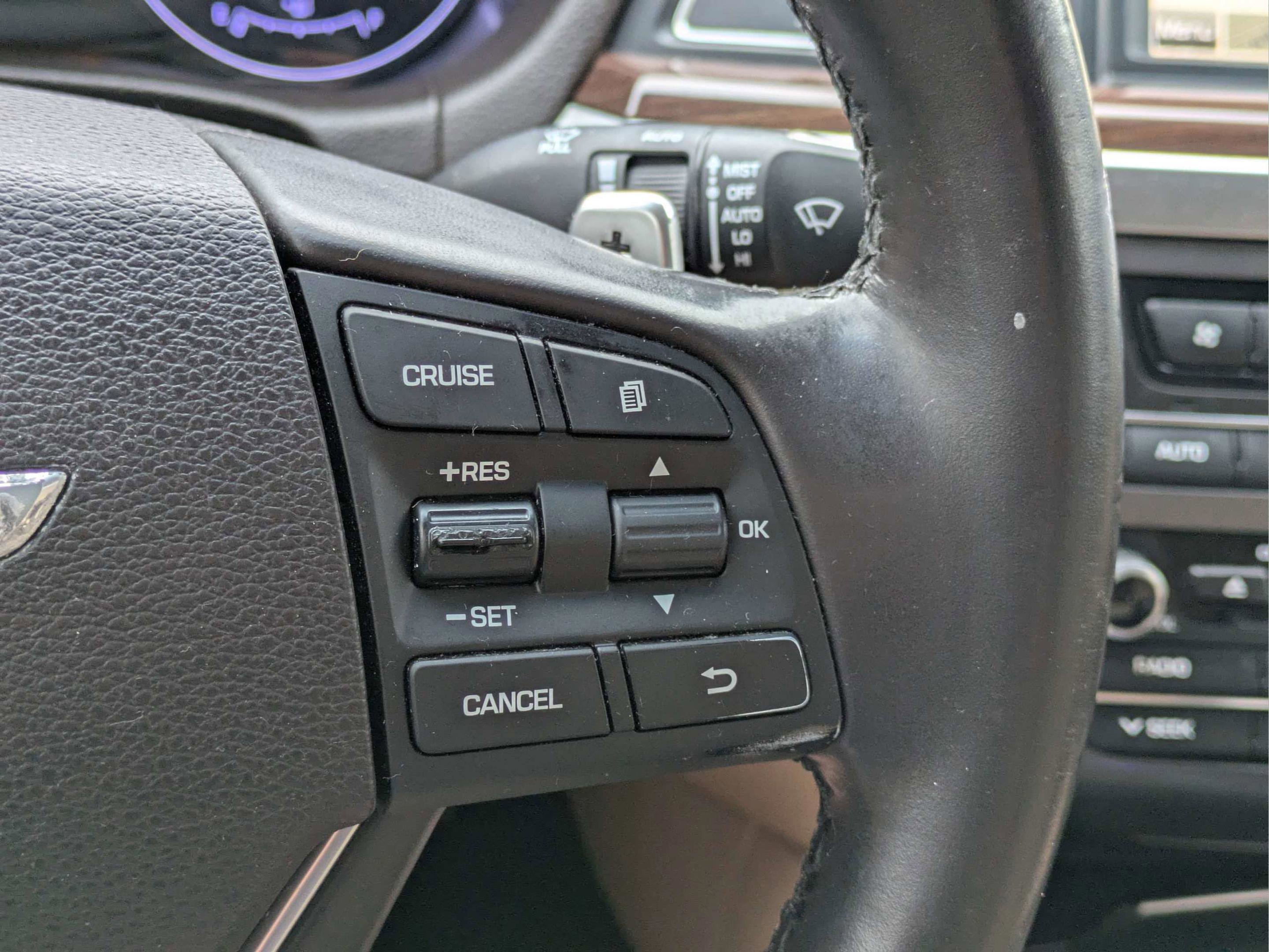 Used 2015 Hyundai Genesis 3.8 RWD image 26