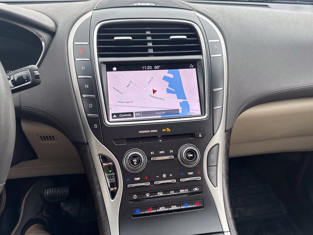 Used 2019 Lincoln Nautilus Reserve w/ Driver Assistance Package FWD image 21