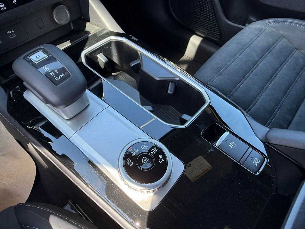 New 2026 Mitsubishi Outlander LE image 38