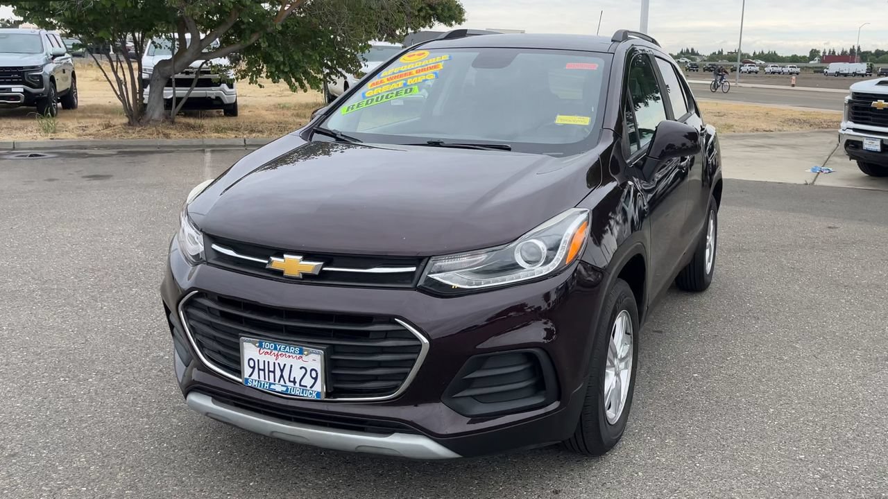 Used 2022 Chevrolet Trax LT w/ Driver Confidence Package AWD/4WD image 2
