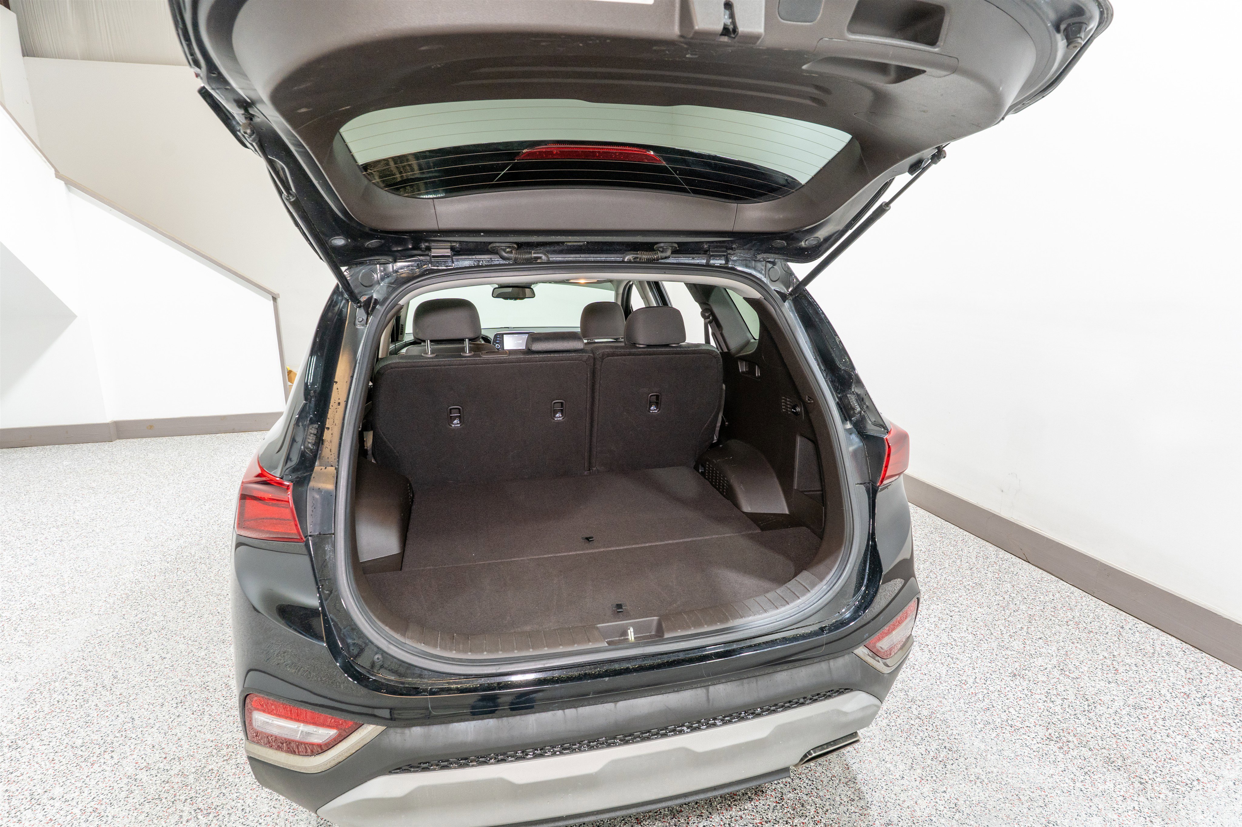 Used 2019 Hyundai Santa Fe SEL image 33