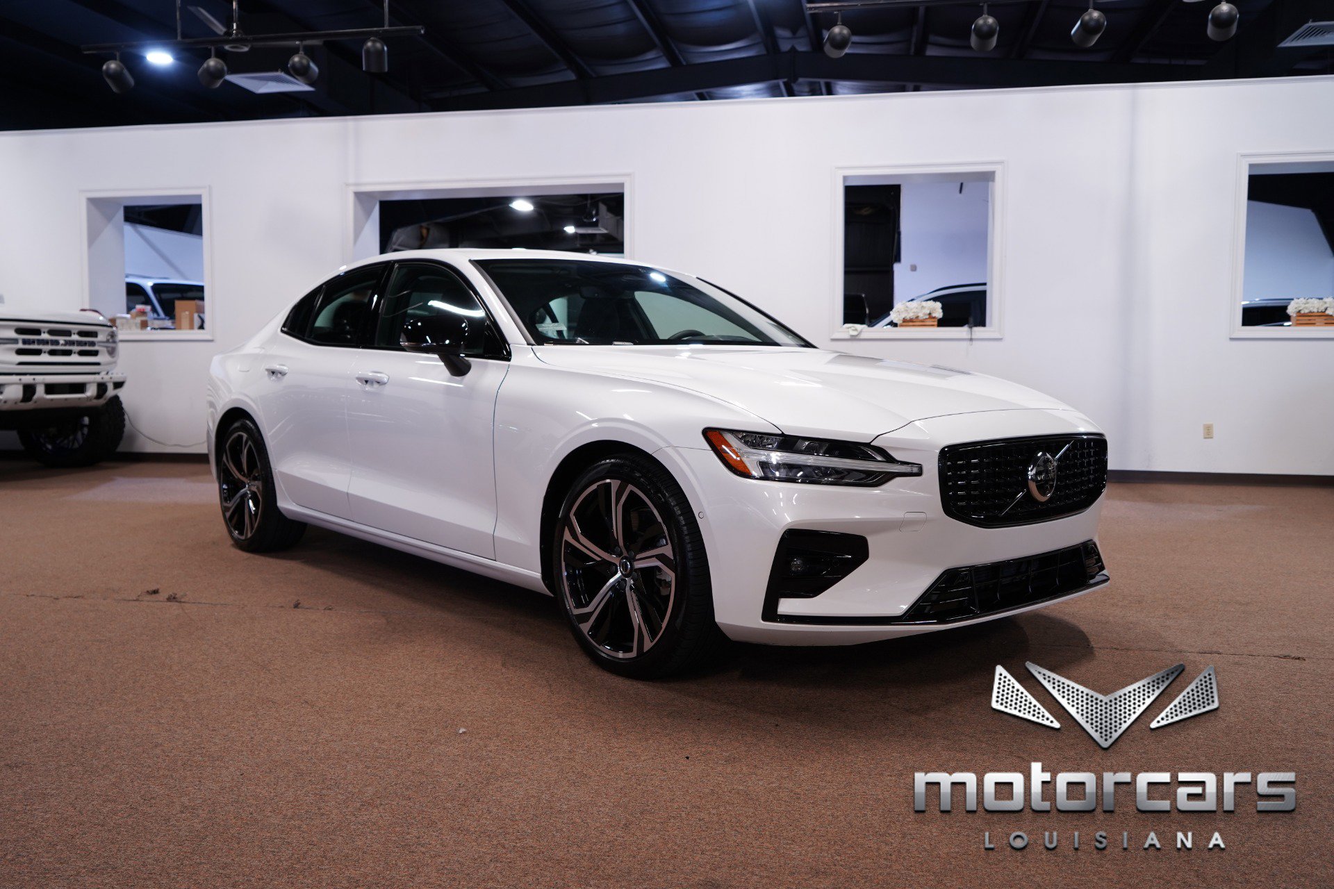 Used 2024 Volvo S60 B5 Ultimate image 9