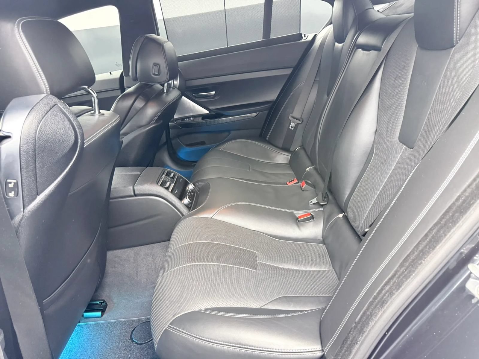 Used 2015 BMW M6 Gran Coupe RWD image 33