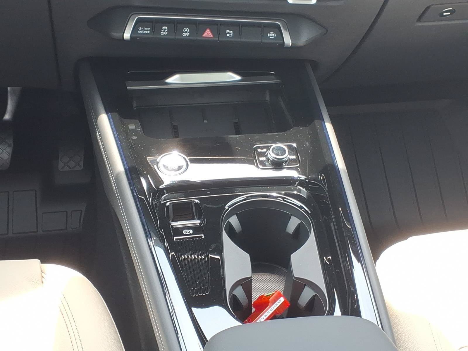 New 2026 Audi Q3 quattro 2.0T AWD/4WD image 18