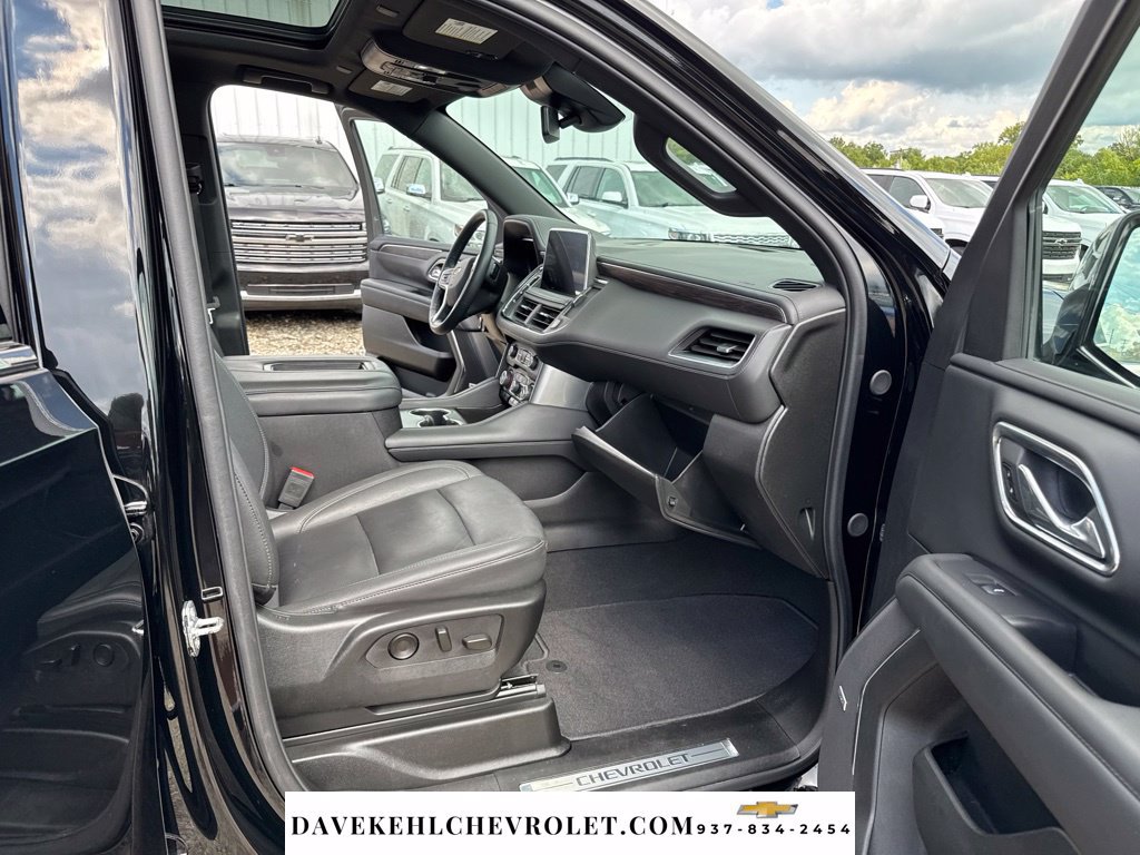 Used 2024 Chevrolet Tahoe LT w/ LT Signature Package AWD/4WD image 32
