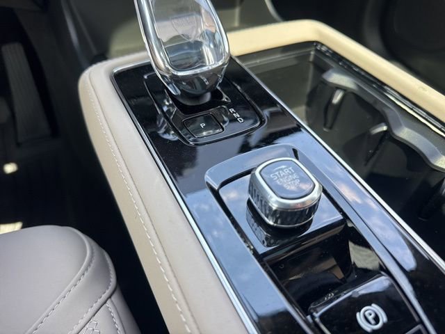 New 2026 Volvo XC90 B6 Plus w/ Protection Package Premier image 30