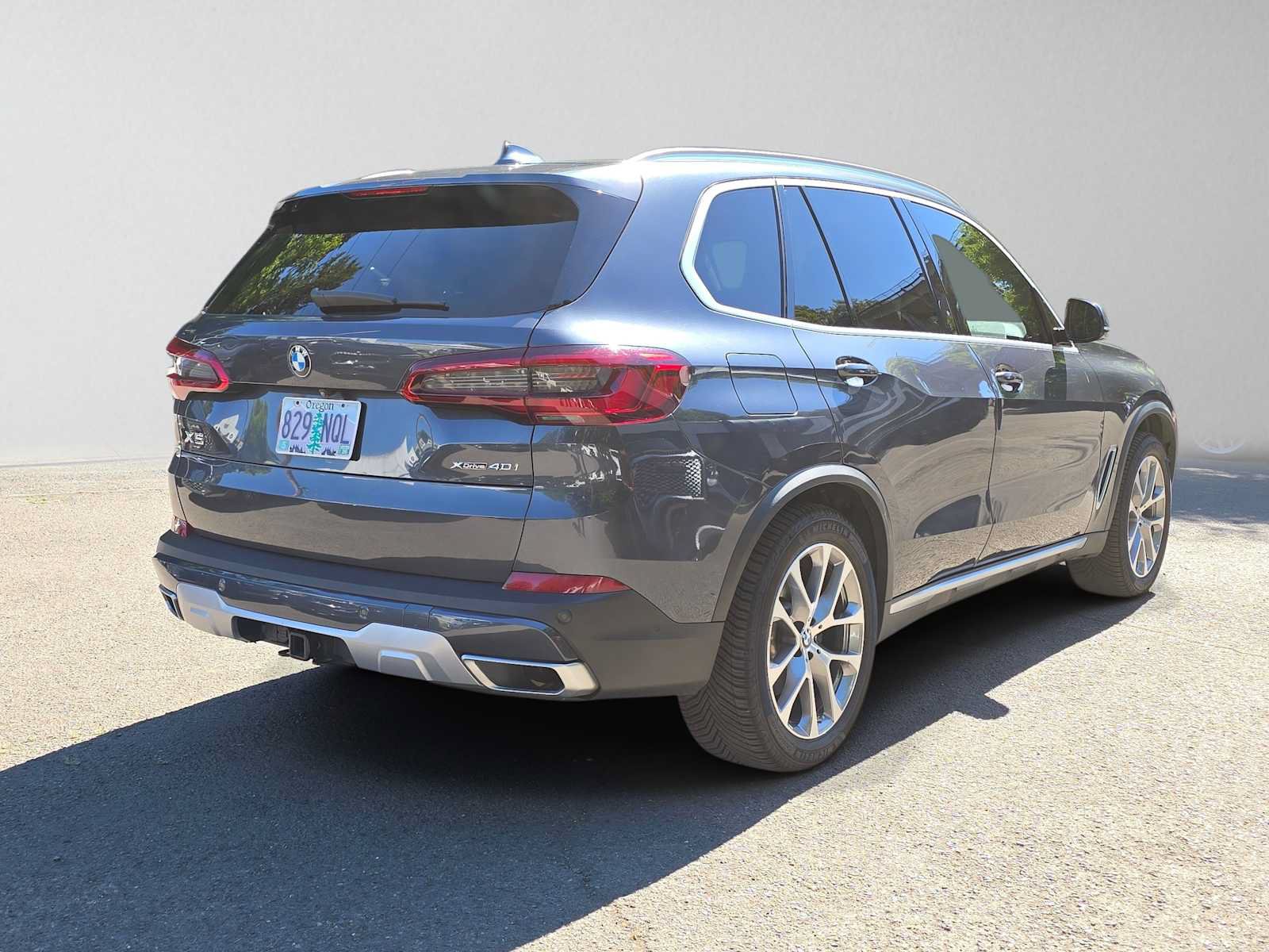 Used 2019 BMW X5 xDrive40i w/ Off-Road Package AWD/4WD image 3