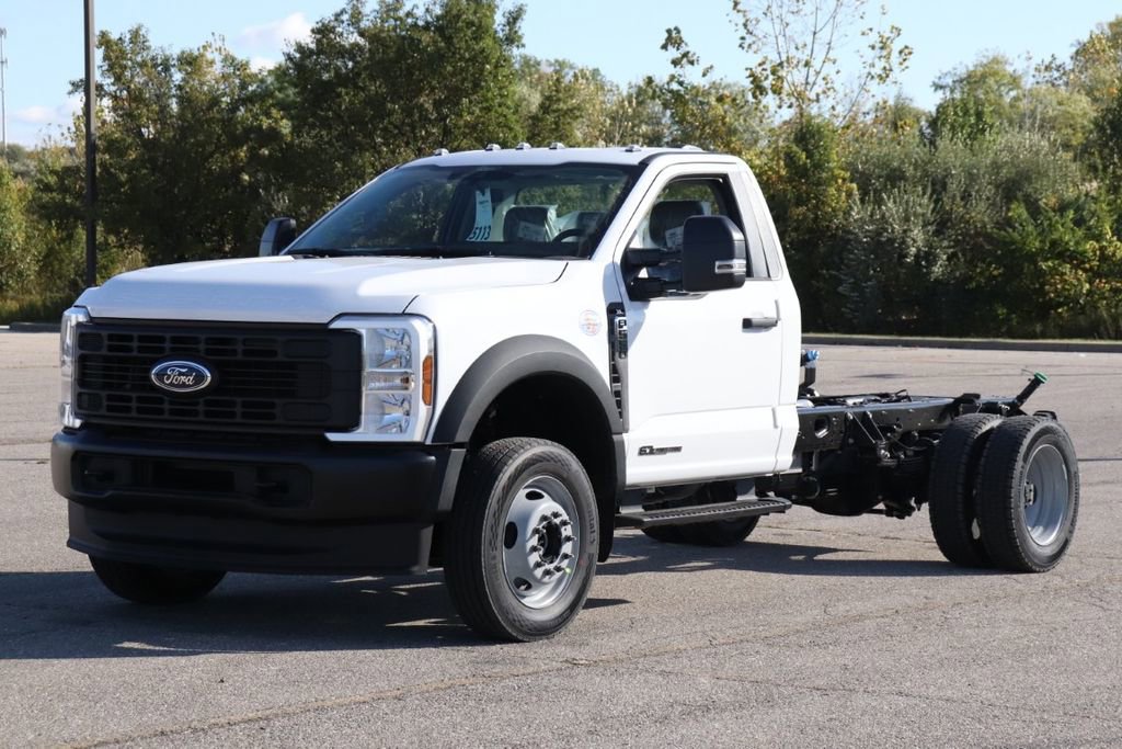 New 2026 Ford F550 4x4 Regular Cab Super Duty video 3