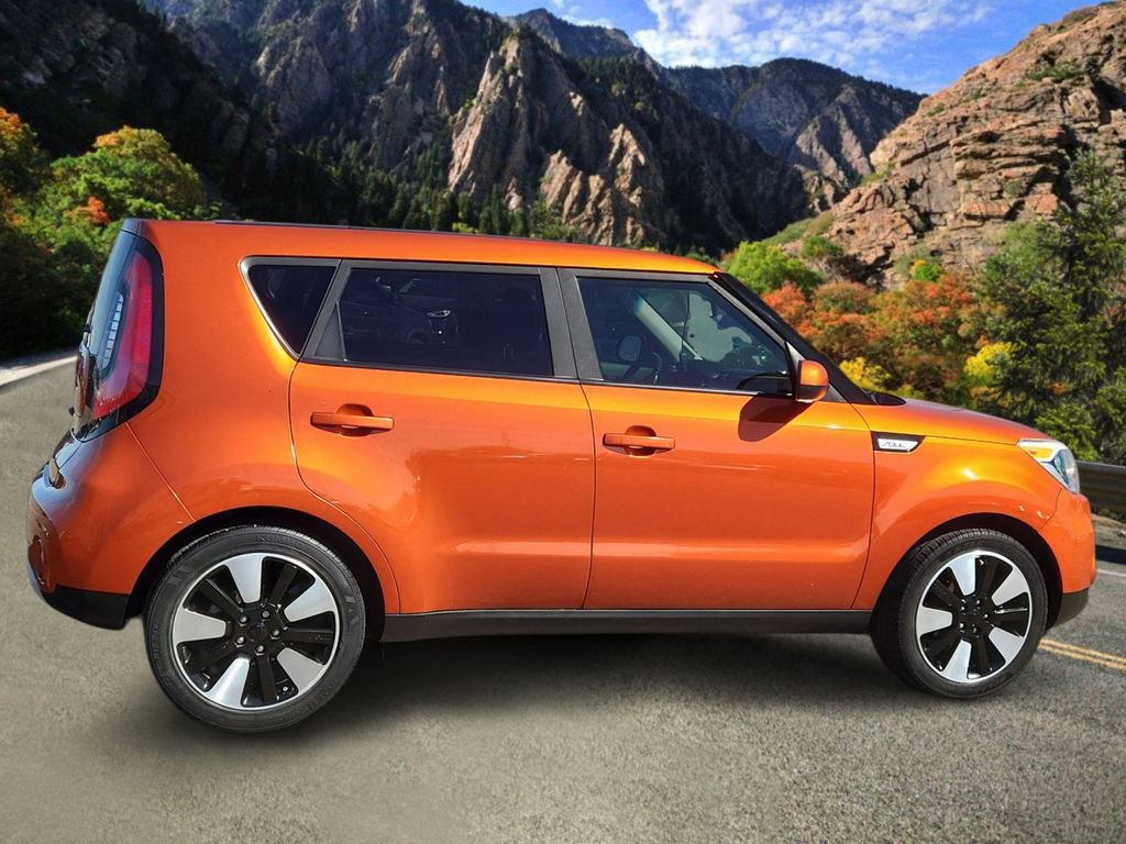 Used 2019 Kia Soul + FWD image 2