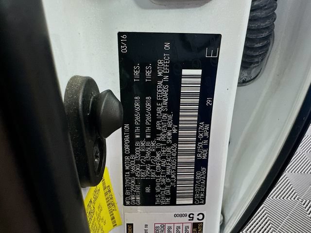 Used 2016 Lexus GX 460 Luxury w/ Preferred Accessory Package AWD/4WD image 32