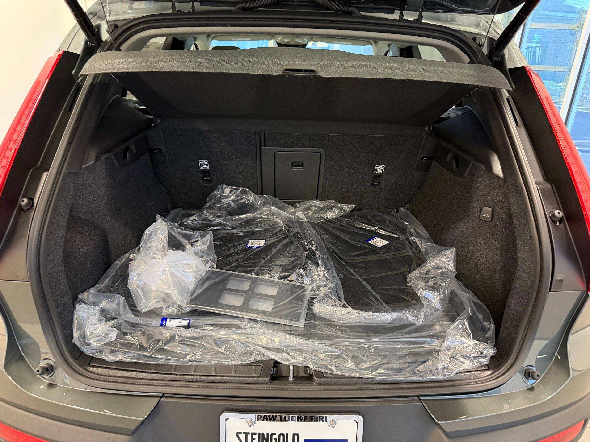 New 2026 Volvo XC40 B5 Ultra w/ Protection Package Premier image 29