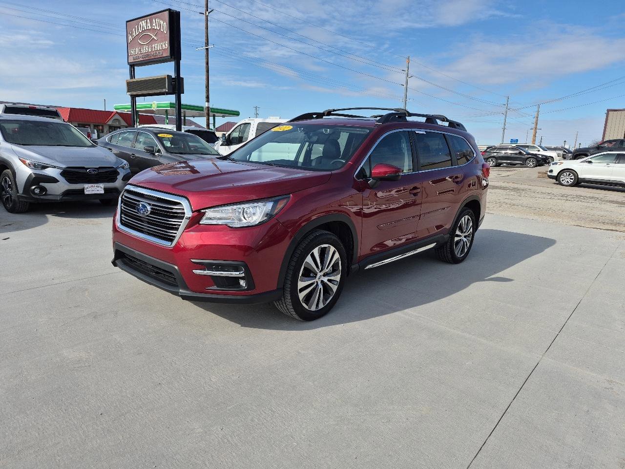 Used 2022 Subaru Ascent Limited w/ Technology Package image 2
