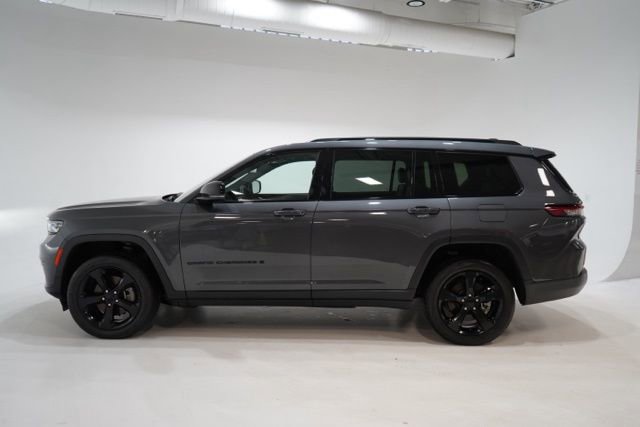 Used 2023 Jeep Grand Cherokee L Altitude image 4
