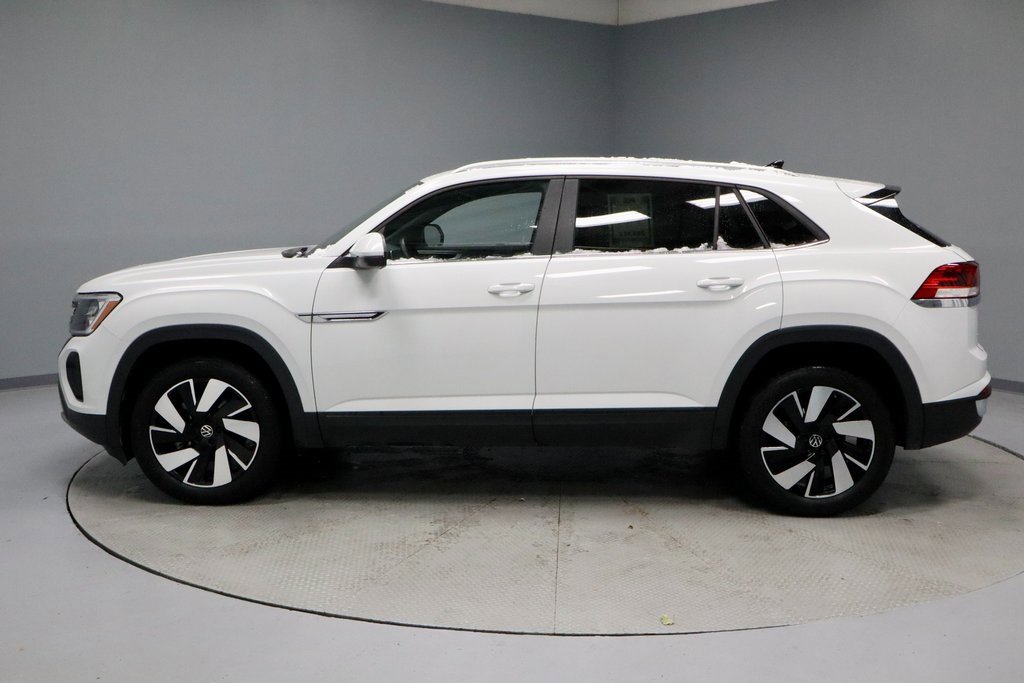 Used 2025 Volkswagen Atlas Cross Sport SE image 7