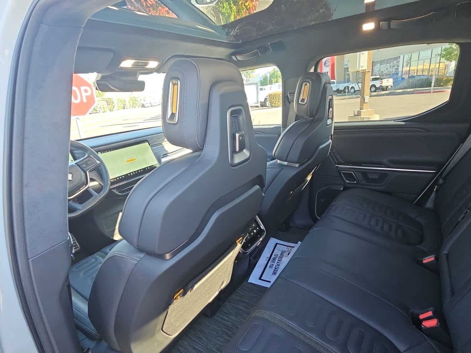 Used 2023 Rivian R1T Adventure image 11