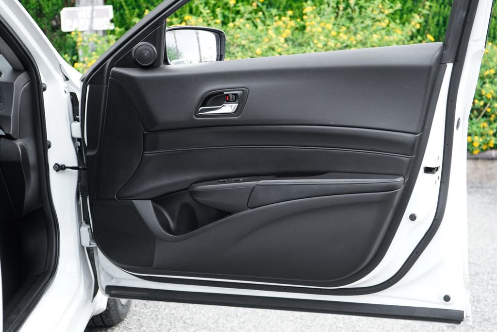 Used 2013 Acura ILX w/ Premium Package image 38