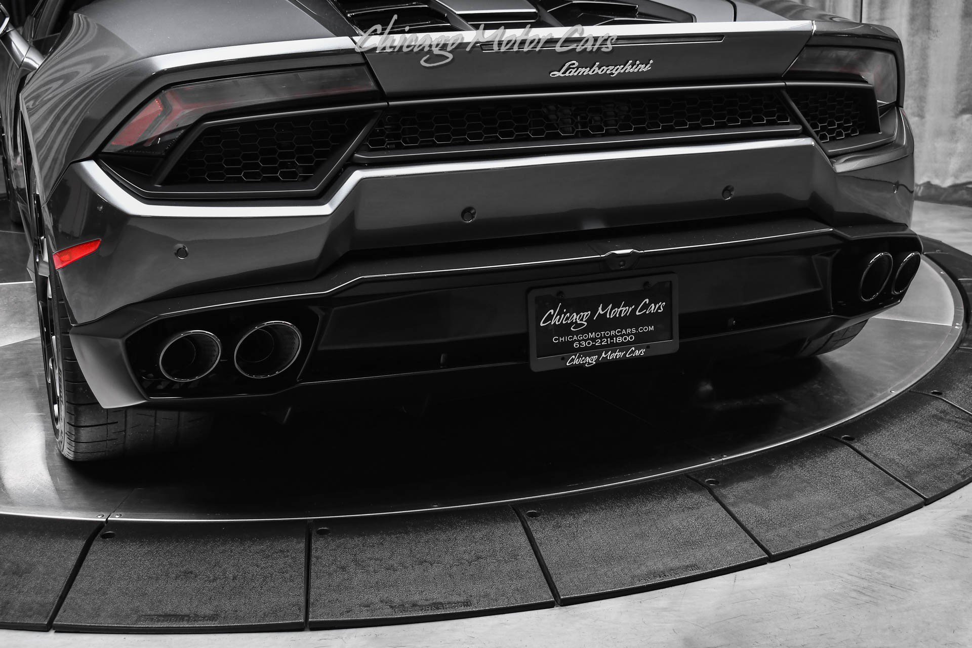Used 2019 Lamborghini Huracan LP 580-2 RWD image 35