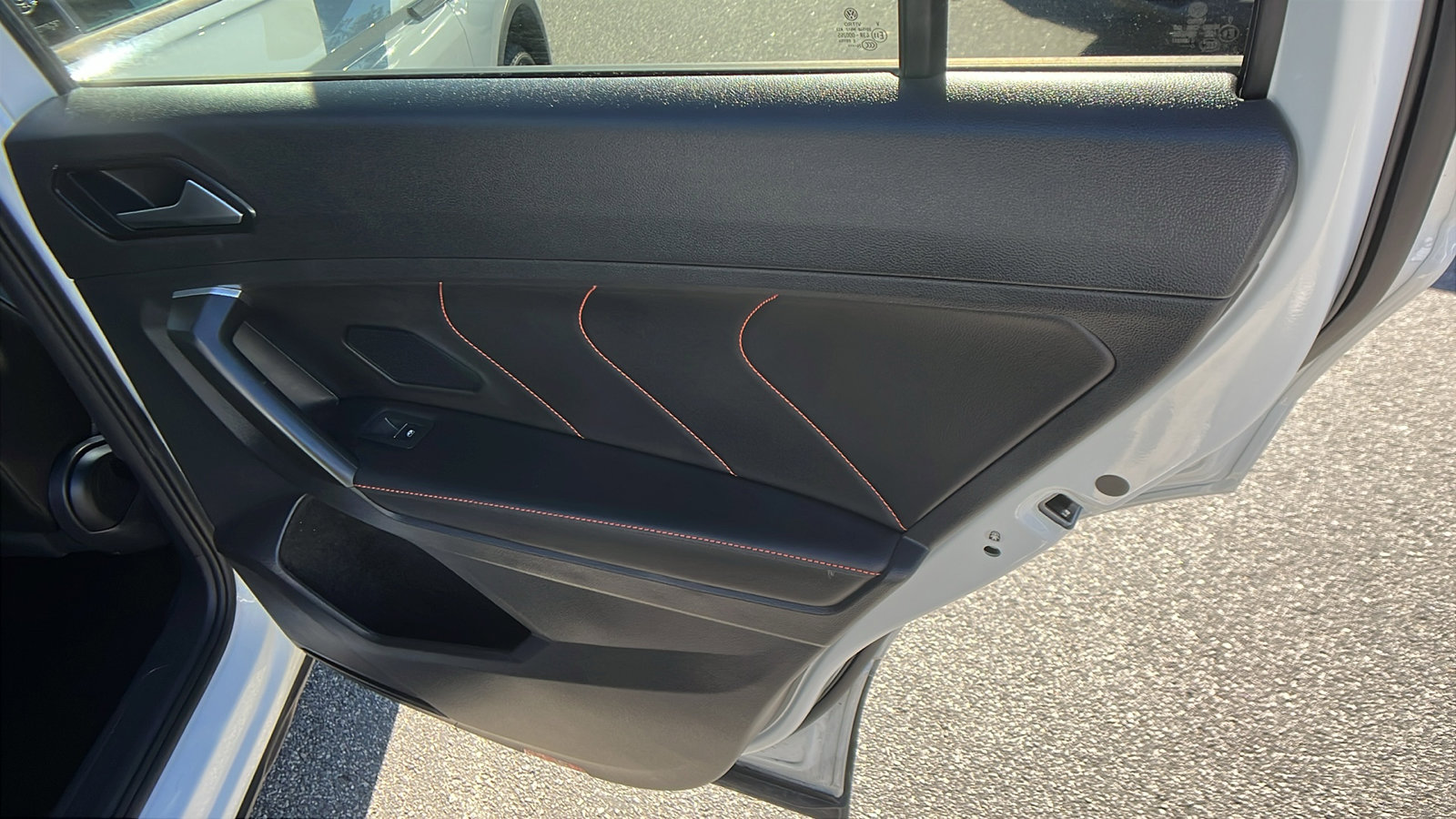 Used 2024 Volkswagen Tiguan SE image 20