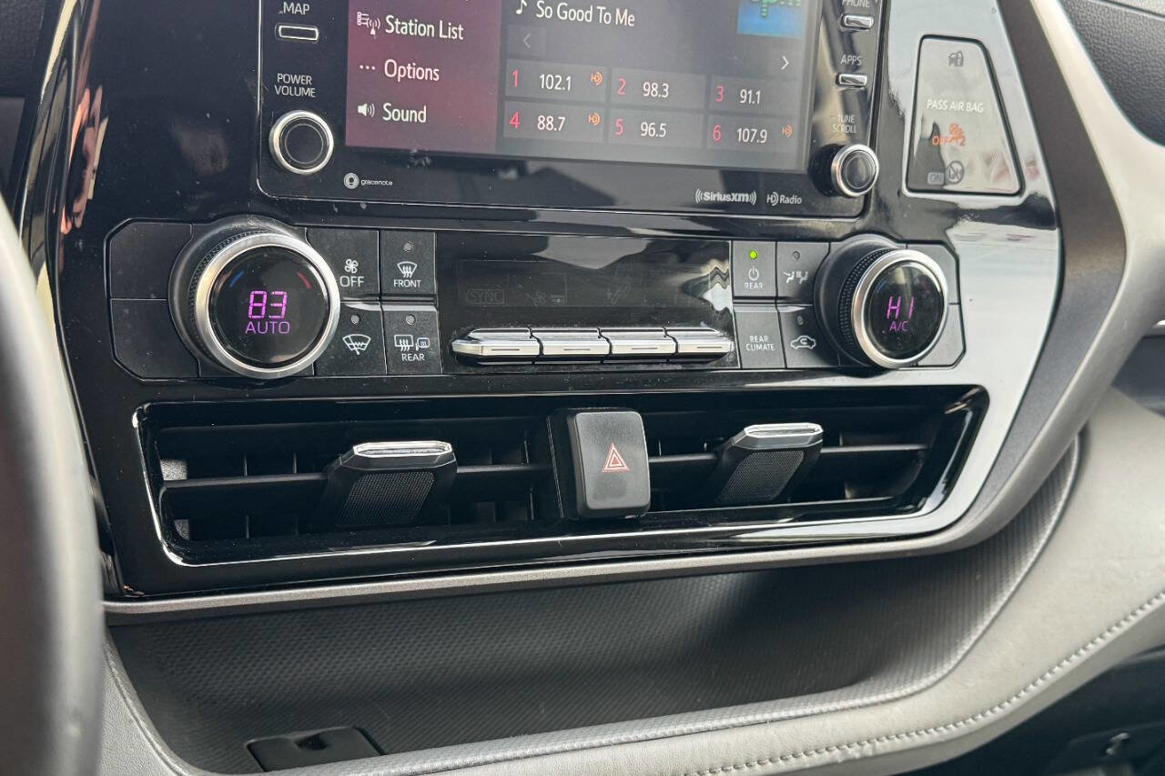 Used 2020 Toyota Highlander LE image 31