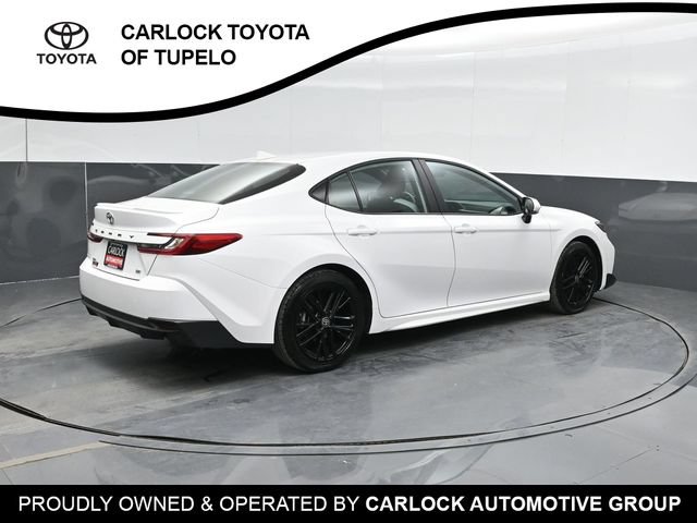 Used 2026 Toyota Camry SE FWD image 3
