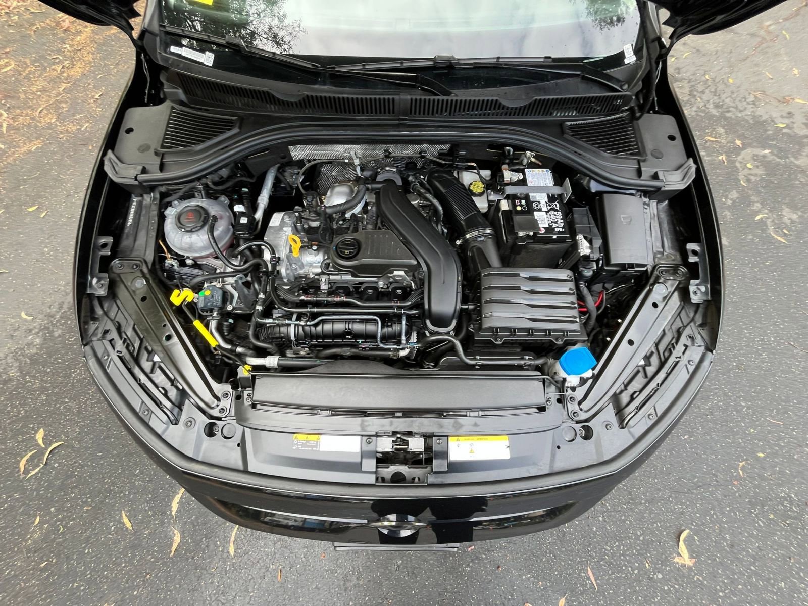 Used 2025 Volkswagen Jetta SE image 31