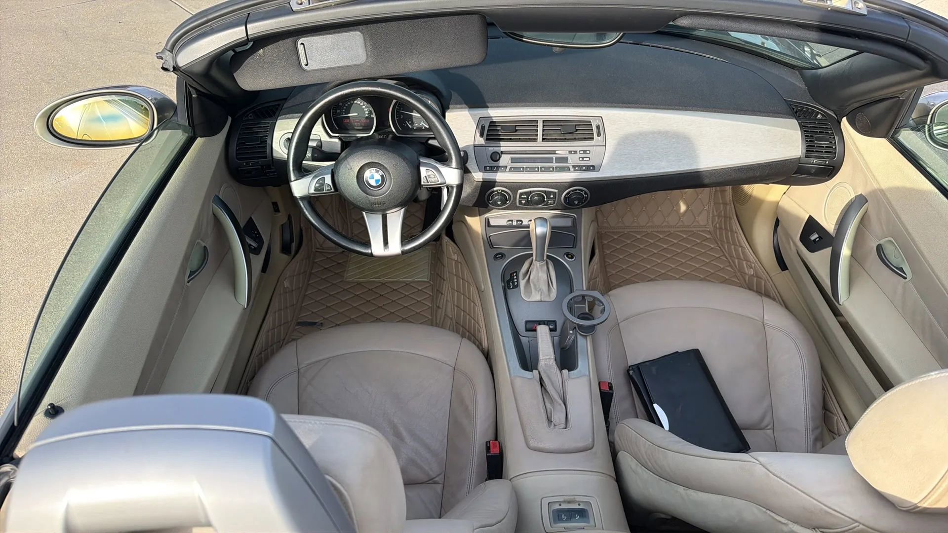 Used 2004 BMW Z4 3.0i image 65