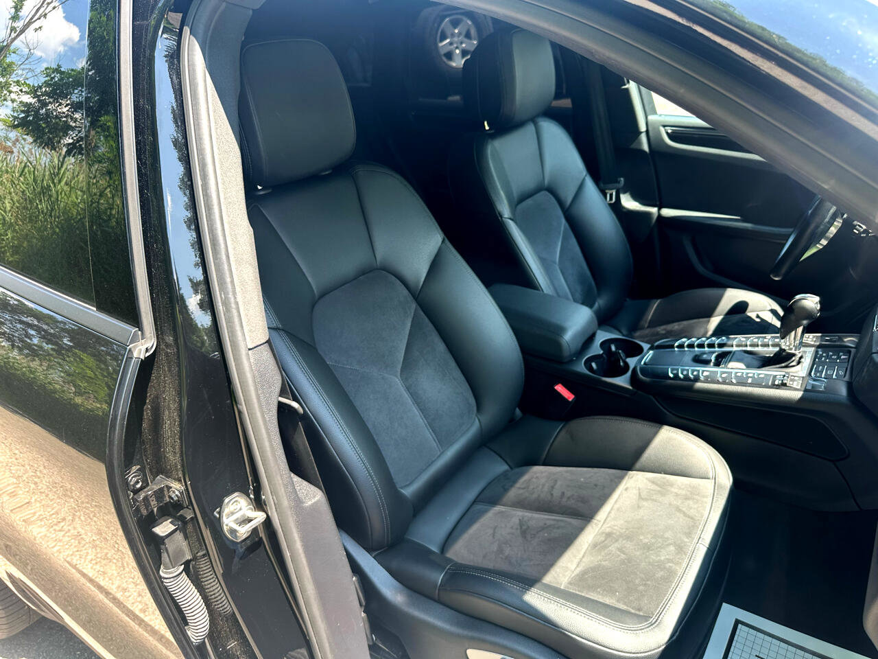 Used 2018 Porsche Macan Sport Edition image 17