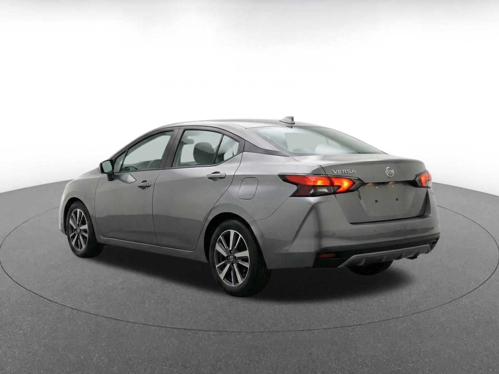 Used 2025 Nissan Versa SV FWD image 7