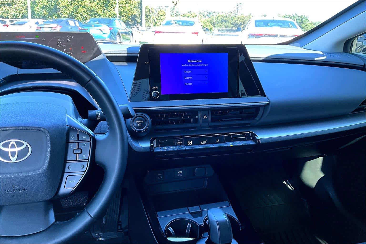 Used 2024 Toyota Prius LE FWD image 6
