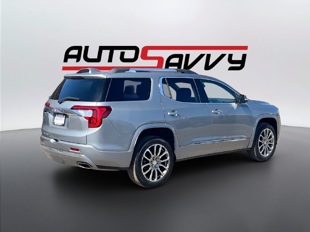 Used 2023 GMC Acadia Denali w/ Denali Ultimate Package FWD image 7