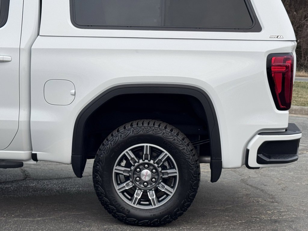 Used 2024 GMC Sierra 1500 AT4 w/ Technology Package image 39