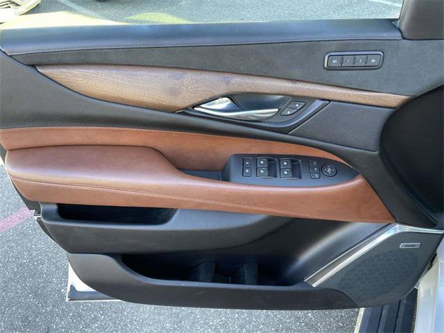 Used 2019 Cadillac Escalade Premium Luxury image 16
