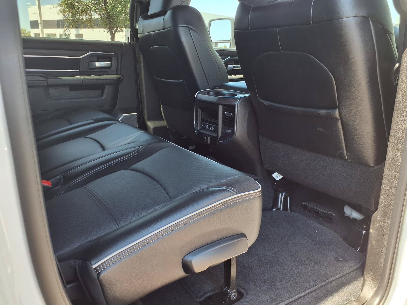 Used 2025 RAM 3500 Laramie AWD/4WD image 13