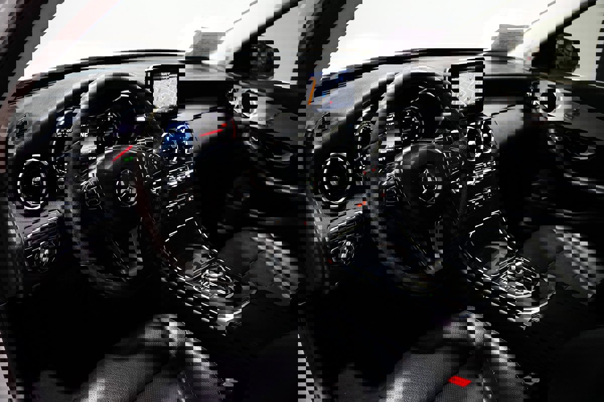 Used 2017 Mercedes-Benz C 300 Sedan image 14